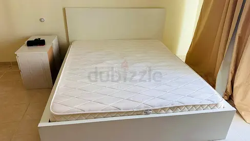 IKEA Malm queen size bed with ikea mattress