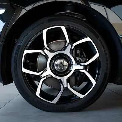 2026 ROLLS-ROYCE CULLINAN thumbnail 18