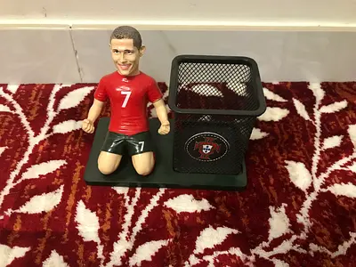 Ronaldo pencil statue