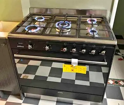 High Quality Smeg Top 5 Burner Gas Down Oven Electric Cooker Range Size 90cm Black Edition