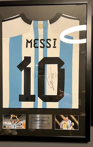 Messi jersey signed