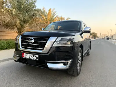 نيسان بترول بلاتينيوم LE V8 ،خليجي موديل 2021، صبغة وكالة، وبحالة الوكالة كامل،شرط الفحص، تشيكات وكا