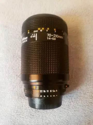 Nikon nikkor 70_210 mm lens