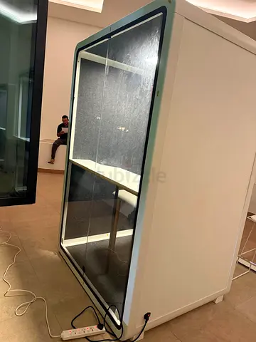 Modern Soundproof Office Pod