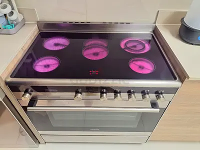 Siemens latest model iQ700 electric ceramic cooker