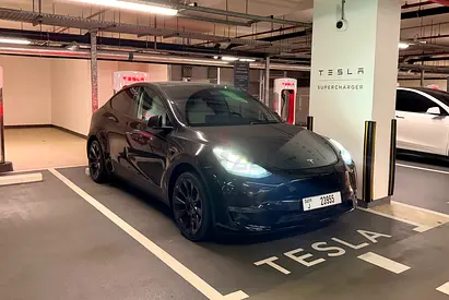 Tesla Model Y Long Range with GCC specifications, All-Wheel Drive, Self-Driving Autopilot!