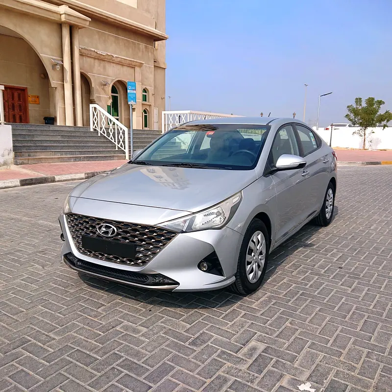 Hyundai Accent 2021 — photo 1 of 10