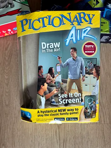 Board Games Collection: Pictionary Air, Sky Score