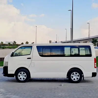 2015 Toyota HIACE — фото 10