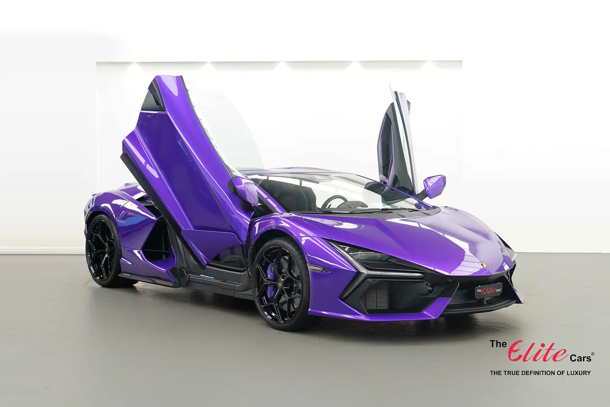 Lamborghini Revuelto 2025 — photo 1 of 13