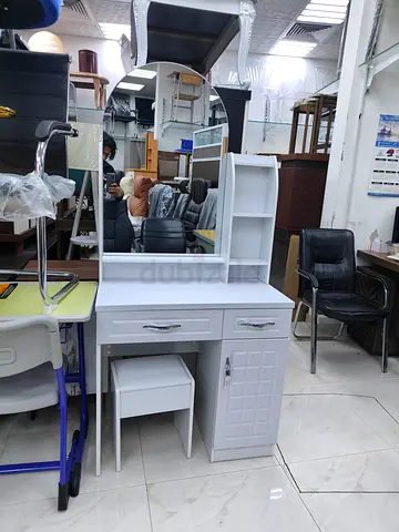 Modern White Dressing Table with Mirror