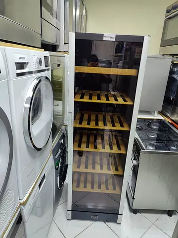 VESTFROST latest model 191 bottle wine fridge dual temperature wooden shelf inside led light