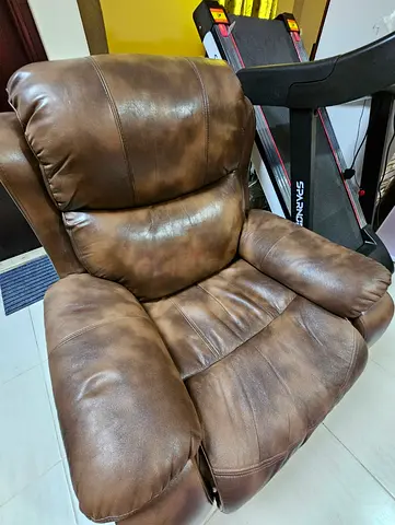 Reclyning Chair