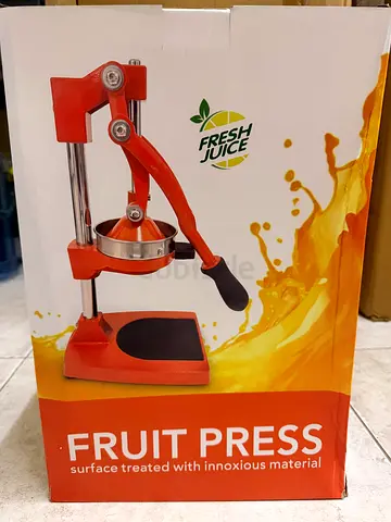 Manual juicer