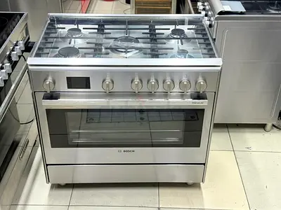Bosch Gas Cooker 5 Burner Oven Electric excellent