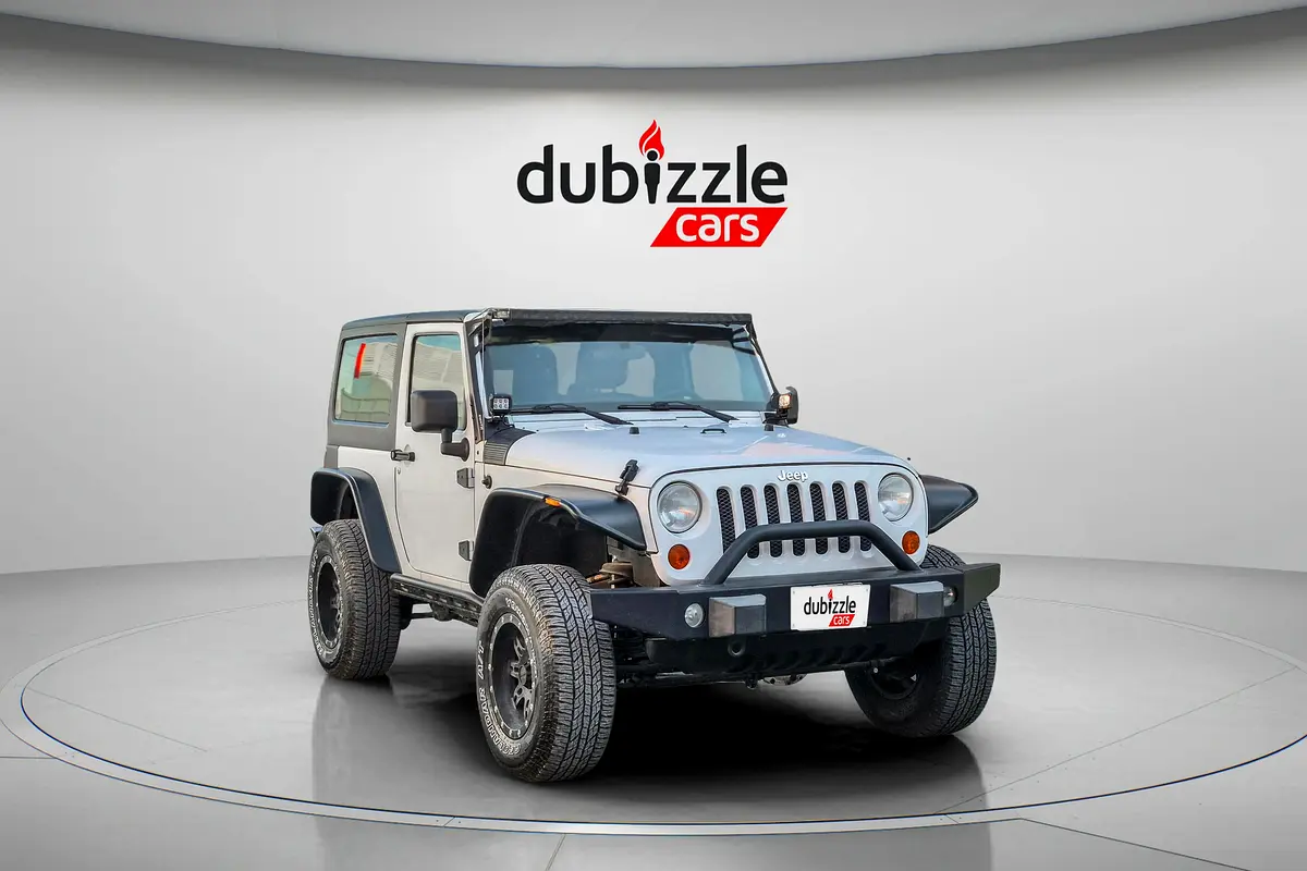 Jeep Wrangler 2012 — photo 1 of 12