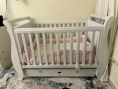 Boori baby crib, solid wood, with storage,