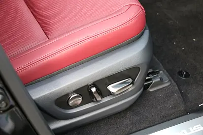 صورة مصغرة 15 لـ 2026 Lexus LX-SERIES