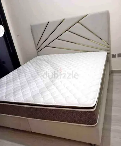 Stylish and Modern Bed Frame with Mattress