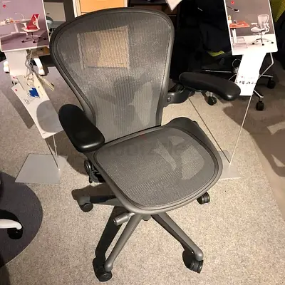 Herman Miller Aeron Remastered fully loaded Chair
