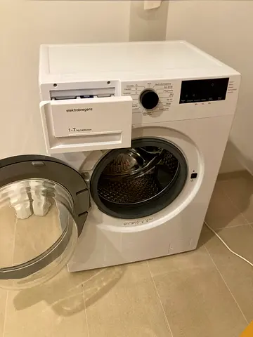 Electric Washing Machine in Great Condition