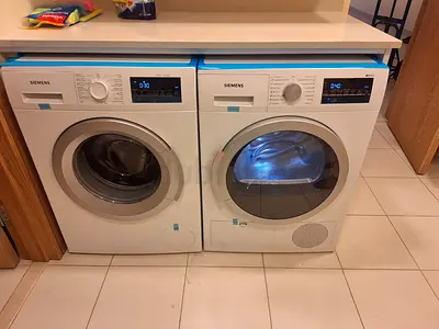 Siemens latest model washer dryer 9kg separately set