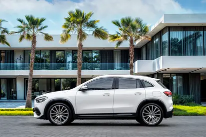 Mercedes-Benz GLA 200, миниатюра 2