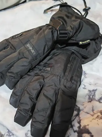 High-Quality Waterproof Winter Gloves