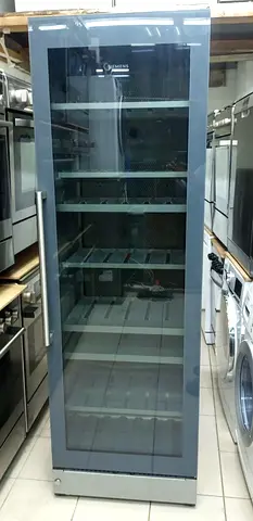 Siemens IQ700  Model KS38WA40/01 120 bottle wine fridge dual temperature