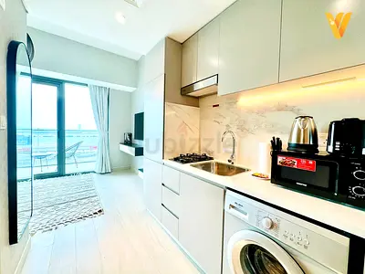 Stylish Studio w/ Creek & Skyline View | Al Jaddaf