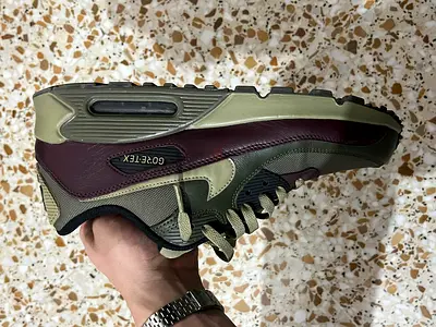 Nike Air Max 90 GORE-TEX Sneakers