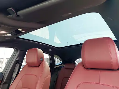 صورة مصغرة 13 لـ 2024 Jaguar E-PACE