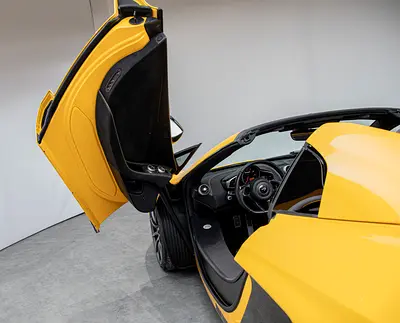 صورة 18 لـ 2014 Mclaren MP4-12C