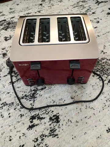 Euron Red 4-Slice Toaster