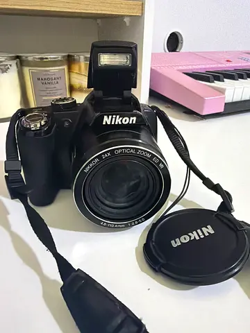 Nikon COOLPIX P90 Compact Camera