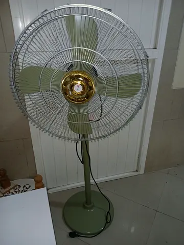Standing fan