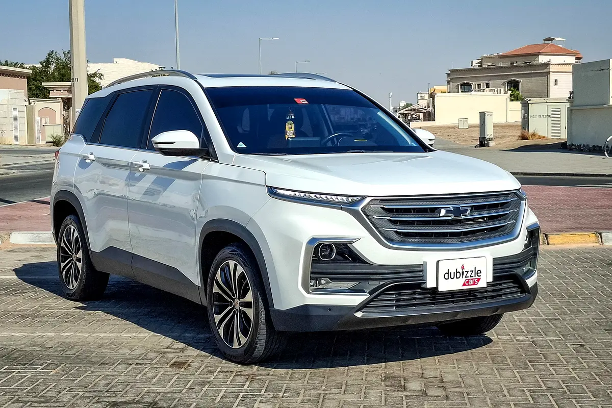 Chevrolet Captiva 2023 — photo 1 of 14