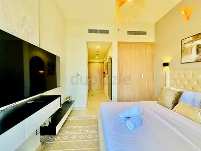 Modern Studio Near Downtown | Azizi Riviera