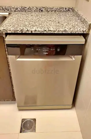 Whirlpool Dishwasher in excellent condition