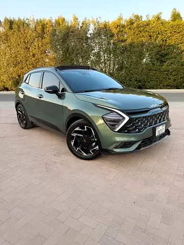 *TOP OF THE RANGE* *LIKE NEW*