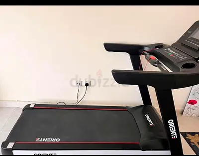oriente professional treadmill