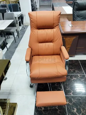 Comfortable Recliner Chair with Footrest