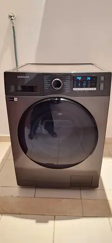 Samsung 8 kg washing 6 kg dryer 2ni 1 like new condition