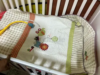 Giggles Baby crib