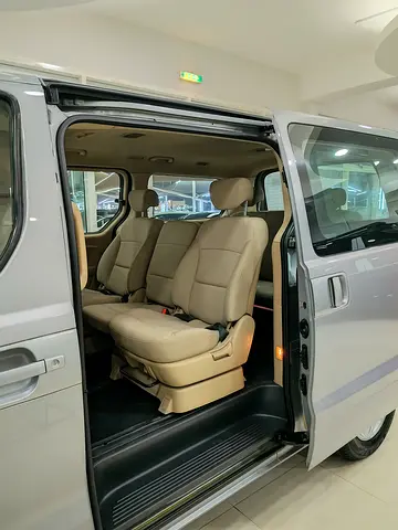 صورة 8 لـ 2020 Hyundai H1