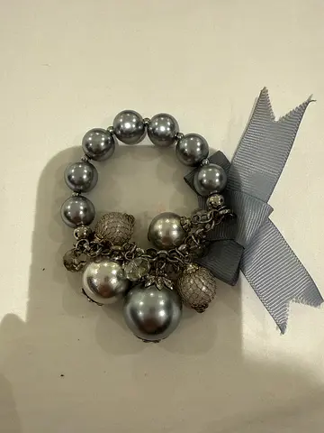Silver pearl Accents bracelet