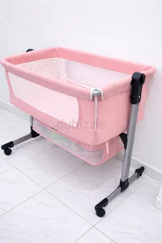 Comfortable Pink Baby Bassinet / Cosleeper for Sale