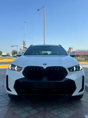 BMW X6 40i M sport with air suspension . 5 years service and warranty