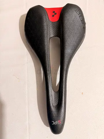 Cube Carbon Saddle