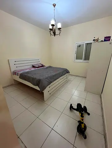 FAMILY ROOM AVAILABLE- NO COMMISSION- DIRECT FROM OWNER